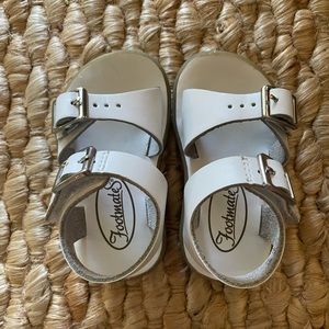 Footmate sandals